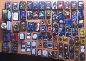 Massenhaft Karten - alle Spielkarten aus Arkham Horror